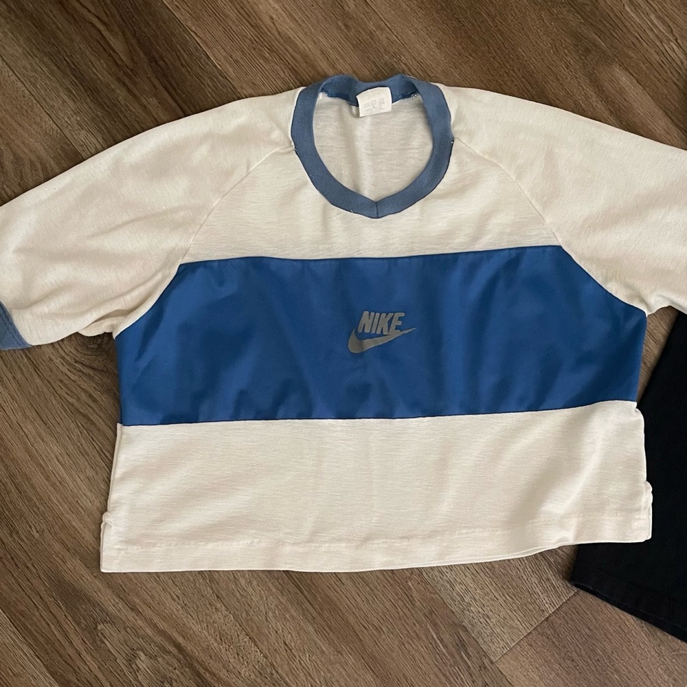 Nike Vintage Cropped T-shirt.